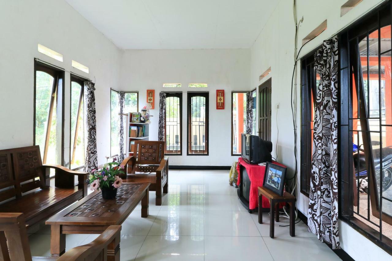 Sentosa76 Guest House Balikpapan  Buitenkant foto