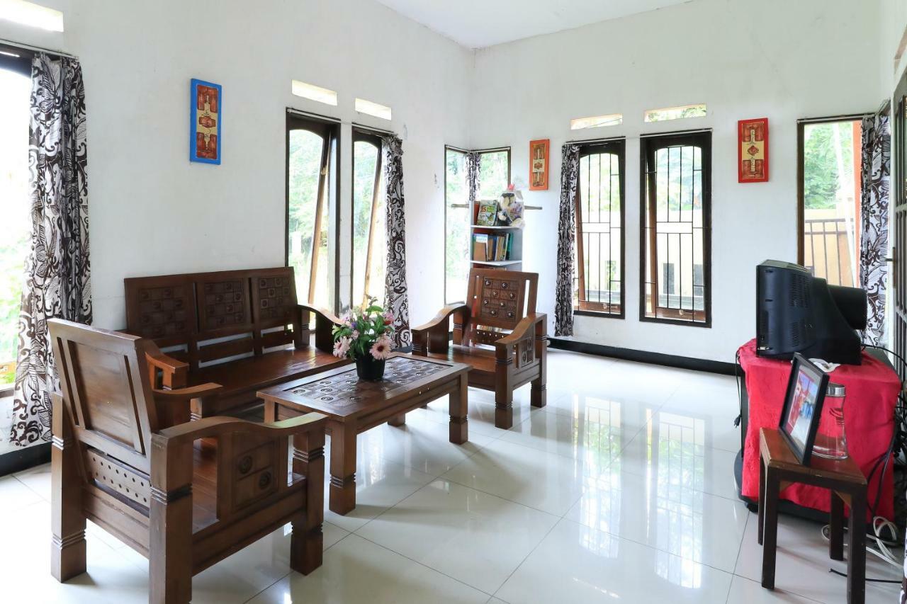 Sentosa76 Guest House Balikpapan  Buitenkant foto